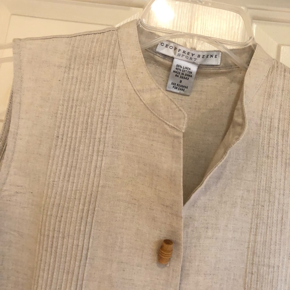 Geoffrey Beane linen/cotton sleeveless blouse.